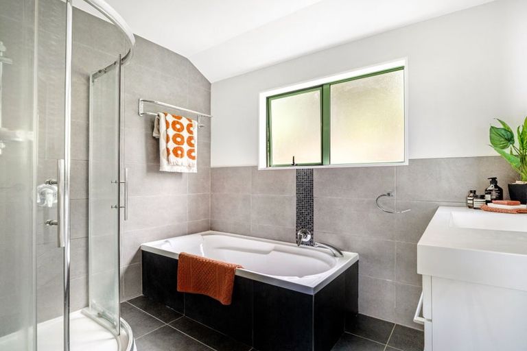 Photo of property in 1/62 Stapleford Crescent, Browns Bay, Auckland, 0630