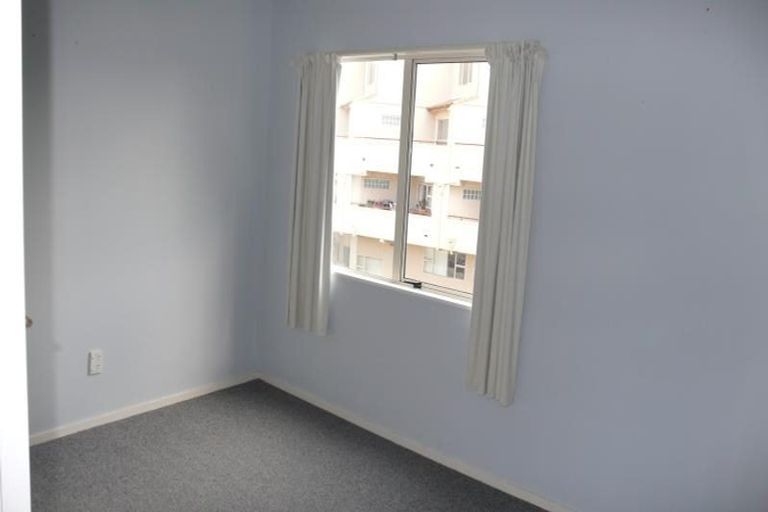 Photo of property in 268/2a Onewa Road, Birkenhead, Auckland, 0626