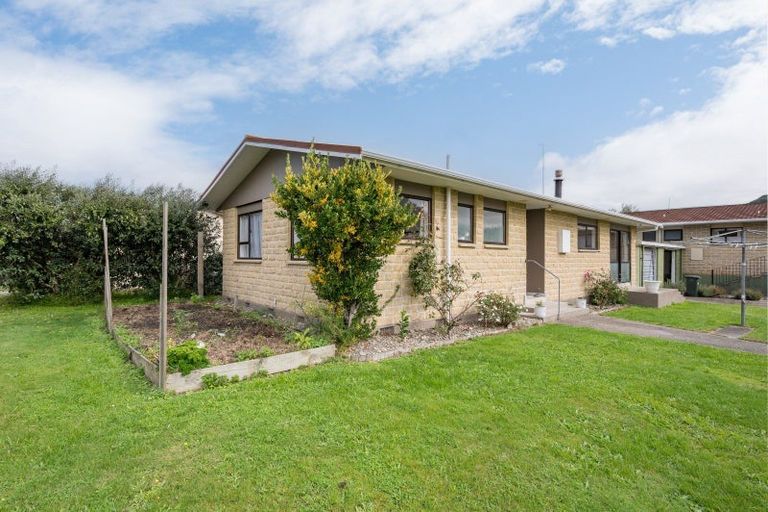 Photo of property in 7a Windlesham Place, Wakefield, 7025