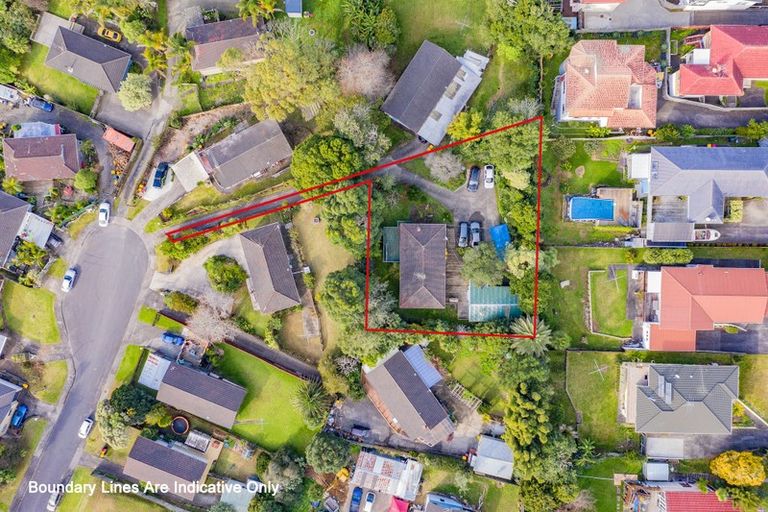 Photo of property in 11 Kilcar Place, Massey, Auckland, 0614