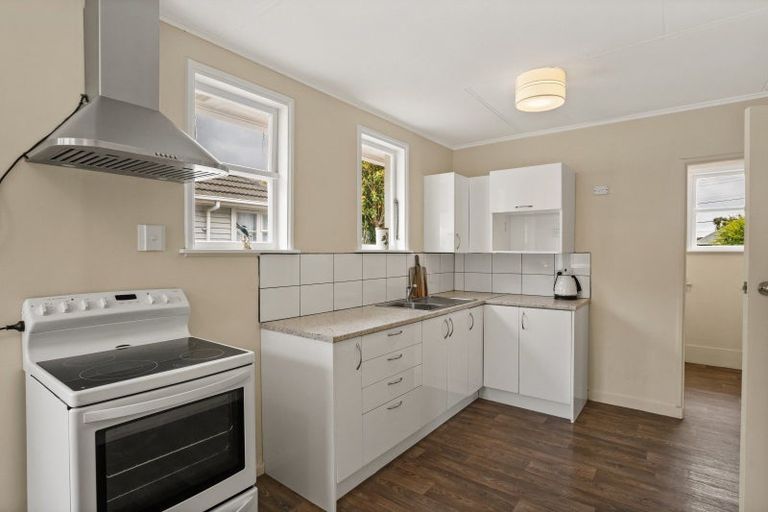 Photo of property in 5 Kowhai Street, Naenae, Lower Hutt, 5011