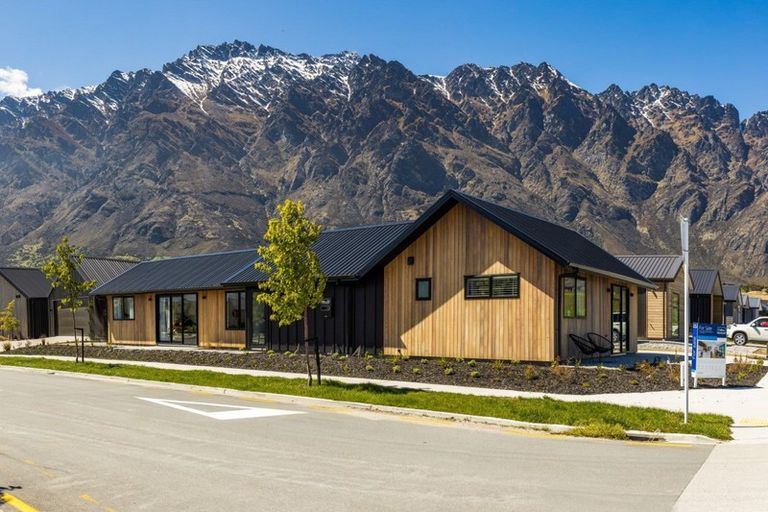 Photo of property in 82 Muster Road, Jacks Point, 9371