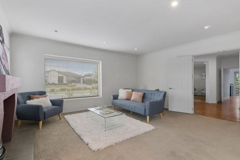 Photo of property in 23 Foresters Crescent, Parklands, Christchurch, 8083