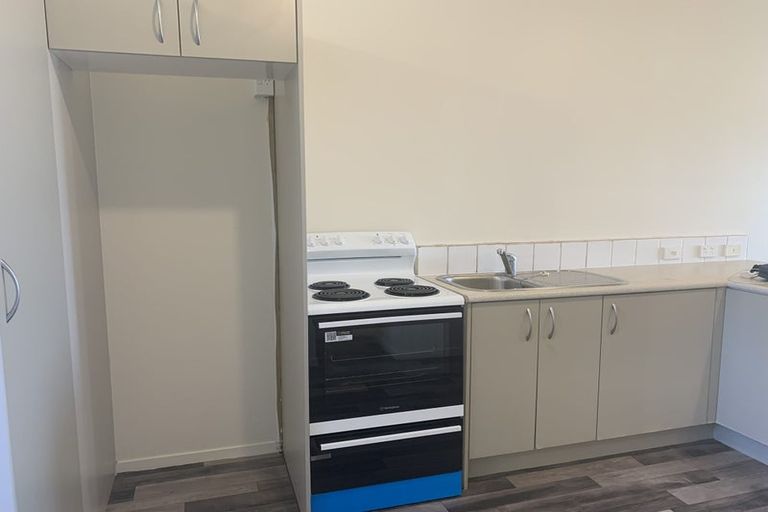 Photo of property in 15/242 Great North Road, Henderson, Auckland, 0612