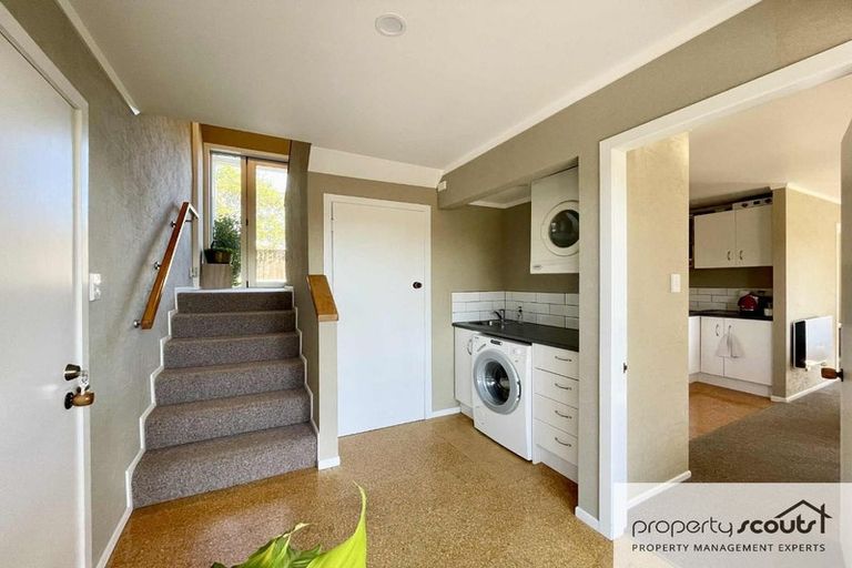 Photo of property in 12 Te Ngaere Place, Merrilands, New Plymouth, 4312