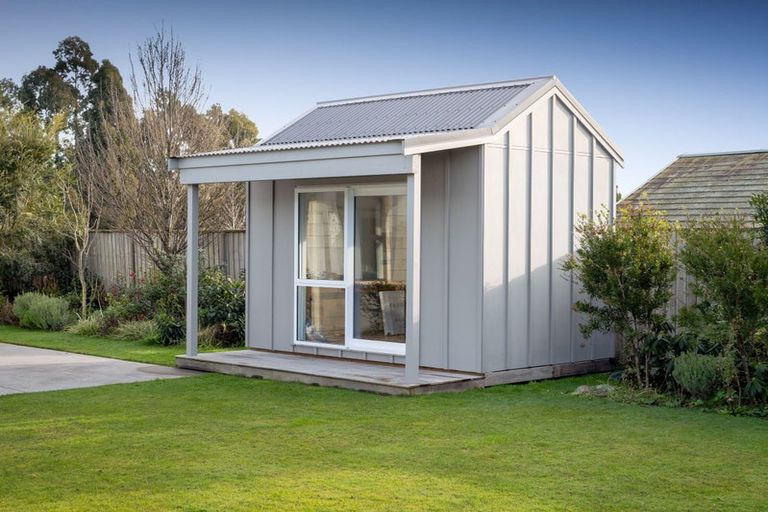 Photo of property in 12 Overton Place, Prebbleton, 7604