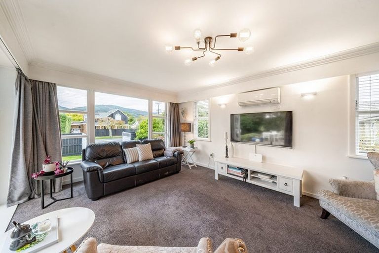 Photo of property in 18 Pempsey Street, Silverstream, Upper Hutt, 5019