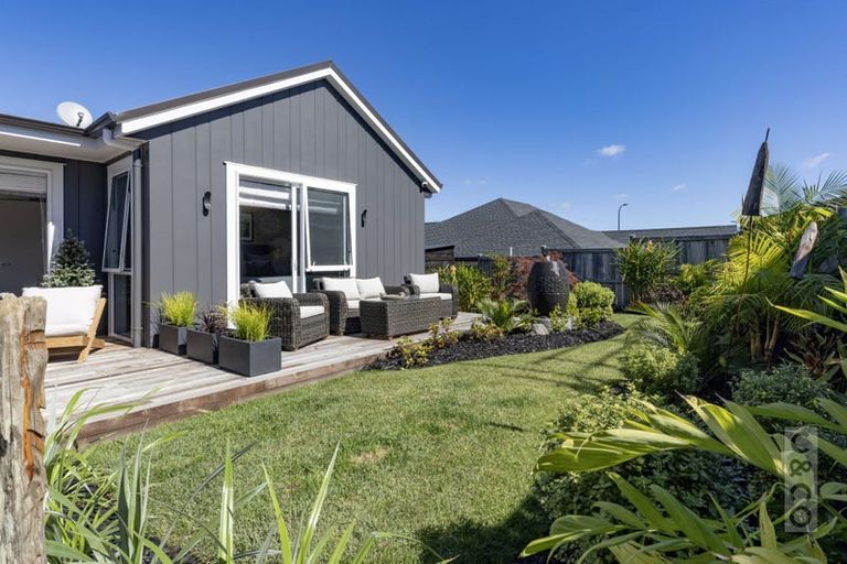 Photo of property in 61 Pitoitoi Drive, Riverhead, 0820