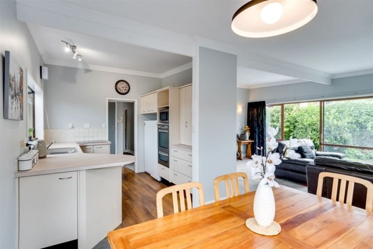 Photo of property in 22 Moorhouse Street, Taradale, Napier, 4112