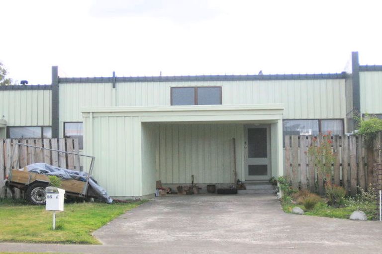 Photo of property in 1/86 Atherfold Crescent, Greenmeadows, Napier, 4112
