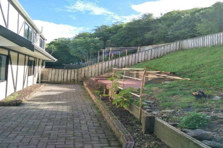 Photo of property in 10 Flinders Place, Johnsonville, Wellington, 6037