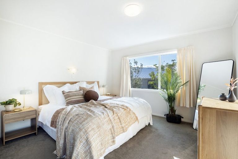 Photo of property in 2/5 Stanley Avenue, Milford, Auckland, 0620