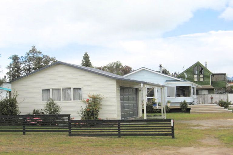 Photo of property in 121 Kiwi Road, Whangamata, 3620