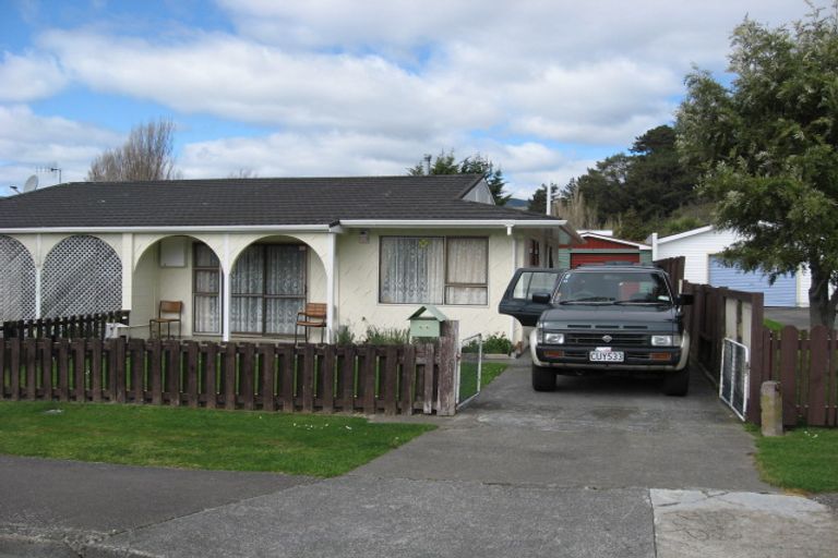Photo of property in 5a Maire Street, Wainuiomata, Lower Hutt, 5014