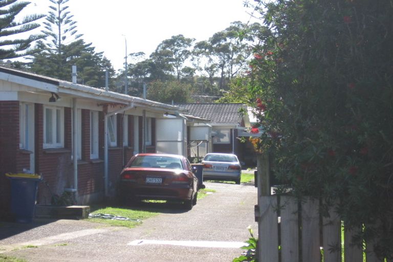 Photo of property in 39 Harrington Road, Henderson, Auckland, 0610