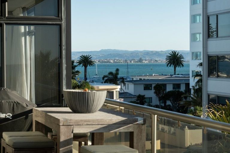 Photo of property in 21 Maunganui Road, Mount Maunganui, 3116