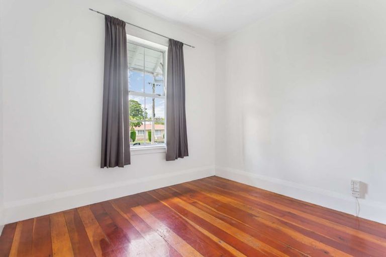 Photo of property in 1/62 Old Wairoa Road, Papakura, 2110