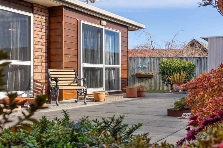 Photo of property in Rangeview Villas, 35/9 Fuller Close, Levin, 5510