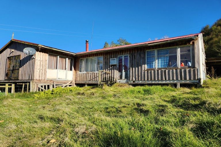 Photo of property in 65 Ngatoto Road South, Purangi, Tarata, 4387