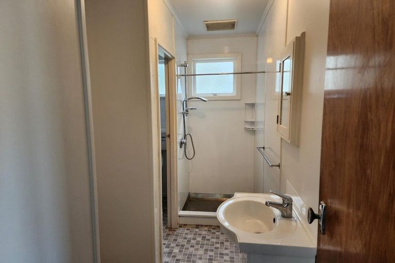 Photo of property in 2/52 Leighton Avenue, Waiwhetu, Lower Hutt, 5010