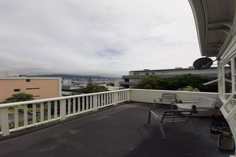 Photo of property in 41u6 Home Street, Mount Victoria, Wellington, 6011
