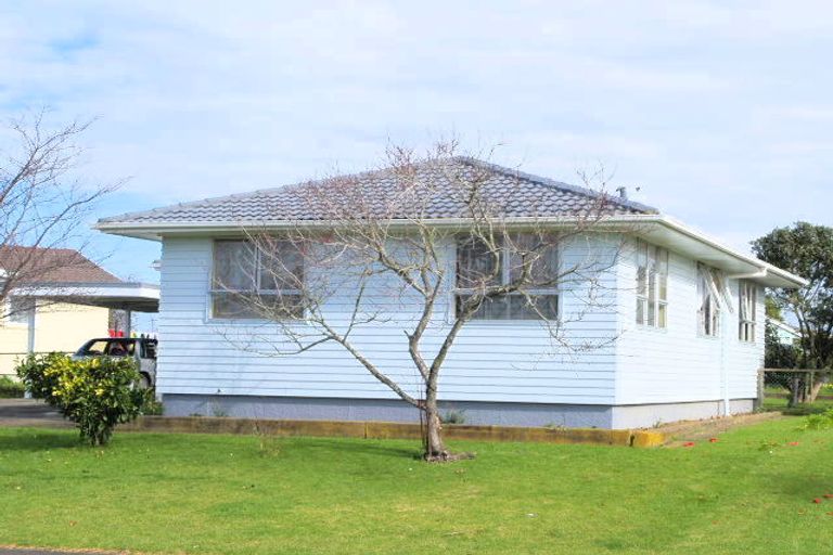 Photo of property in 52 Calthorp Close, Favona, Auckland, 2024