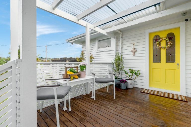 Photo of property in 66 Kingswood Road, Brookfield, Tauranga, 3110