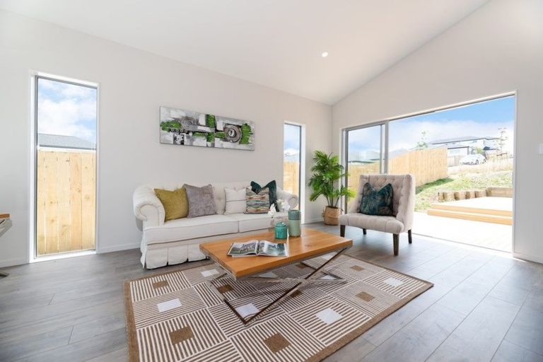 Photo of property in 5 Piccolo Court, Kumeu, 0810