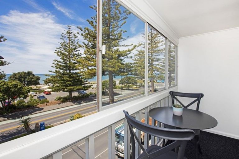 Photo of property in 245 Marine Parade, Napier South, Napier, 4110