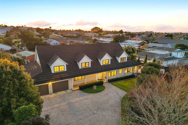 Photo of property in 11 Revell Court, Pukekohe, 2120