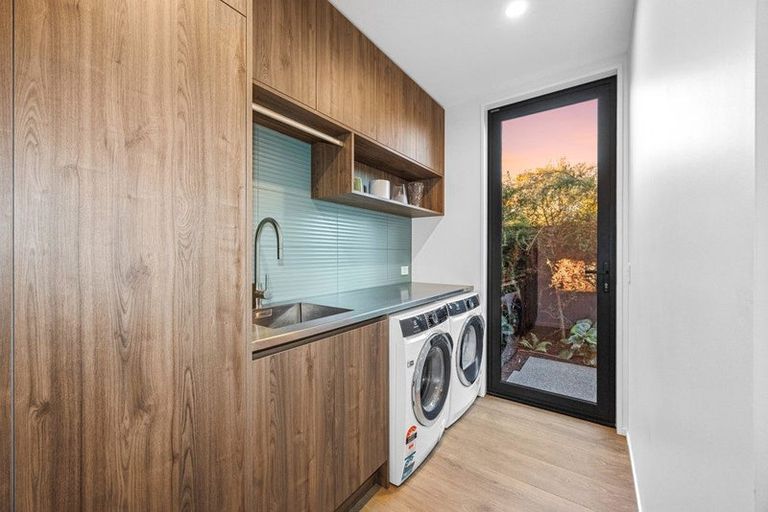 Photo of property in 67a Fendalton Road, Fendalton, Christchurch, 8014