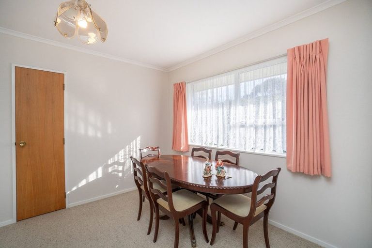 Photo of property in 8 Edgecombe Court, Roslyn, Palmerston North, 4414