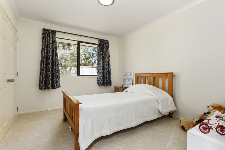 Photo of property in 240 Pine Valley Road, Dairy Flat, Silverdale, 0992