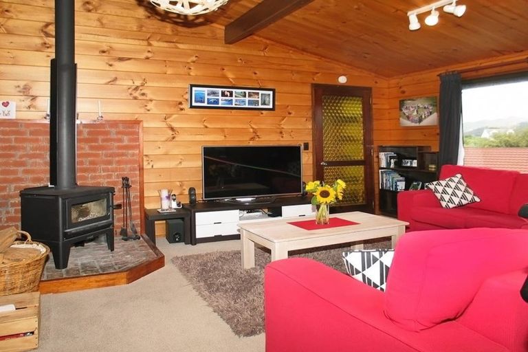 Photo of property in 52 Mercury Way, Whitby, Porirua, 5024