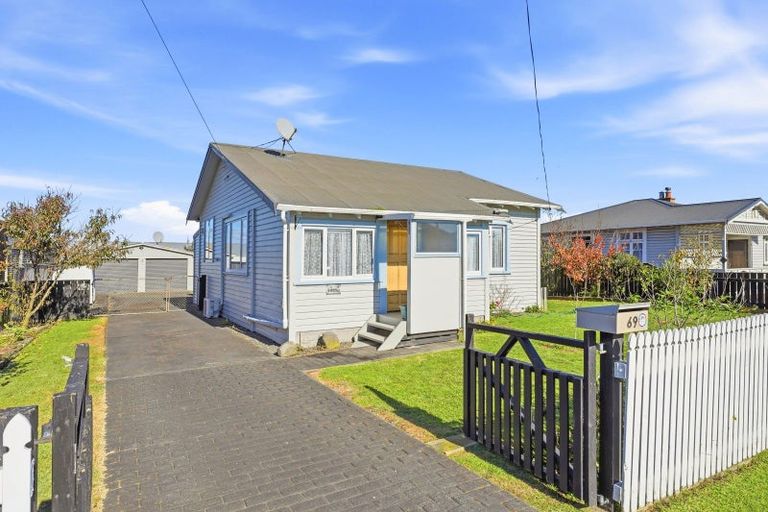 Photo of property in 69 Bignell Street, Gonville, Whanganui, 4501