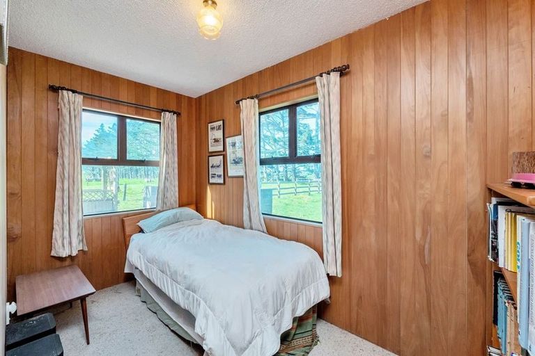 Photo of property in 42 Rimmer Road, Helensville, 0875