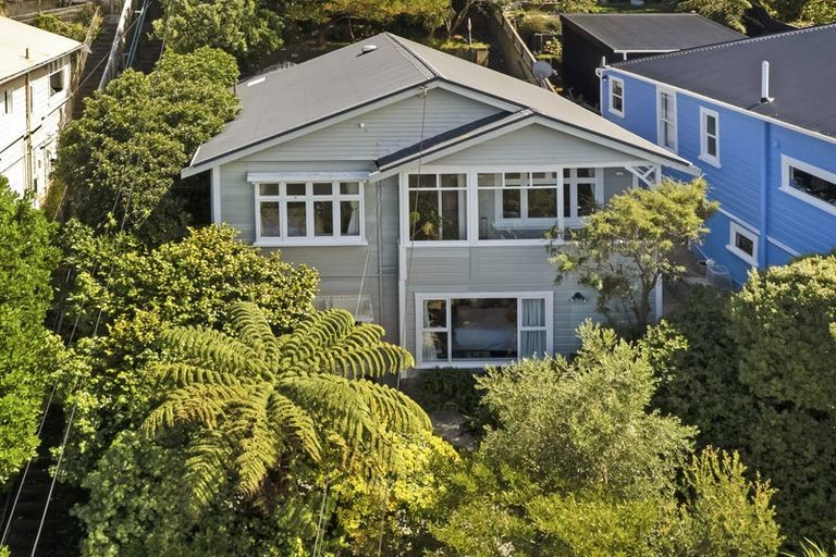 Photo of property in 35 Kainui Road, Hataitai, Wellington, 6021