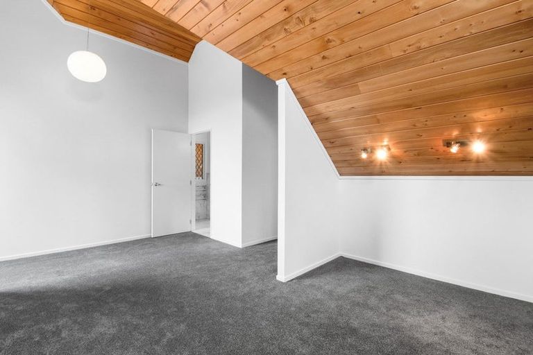 Photo of property in 429 Kiwitahi Road, Helensville, 0875