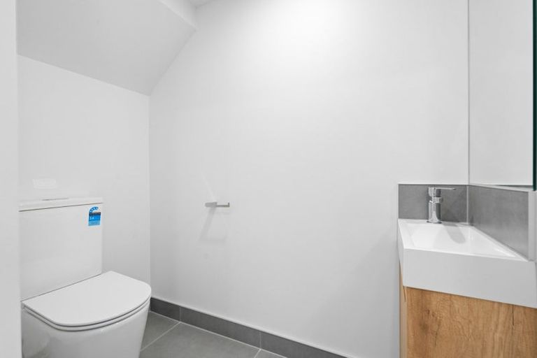 Photo of property in 8e Nedlands Place, Burswood, Auckland, 2013