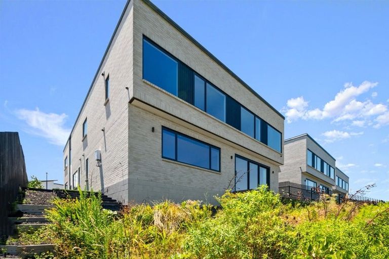 Photo of property in 43 Bristol Freighter Road, Hobsonville, 0616