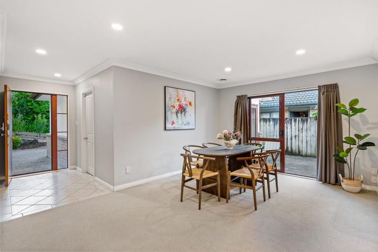 Photo of property in 90a Colwill Road, Massey, Auckland, 0614