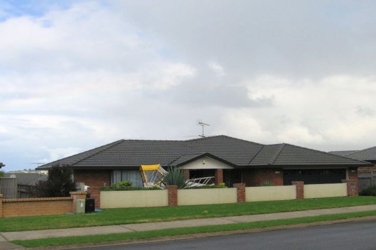 Photo of property in 99 Grovenor Drive, Orewa, 0931