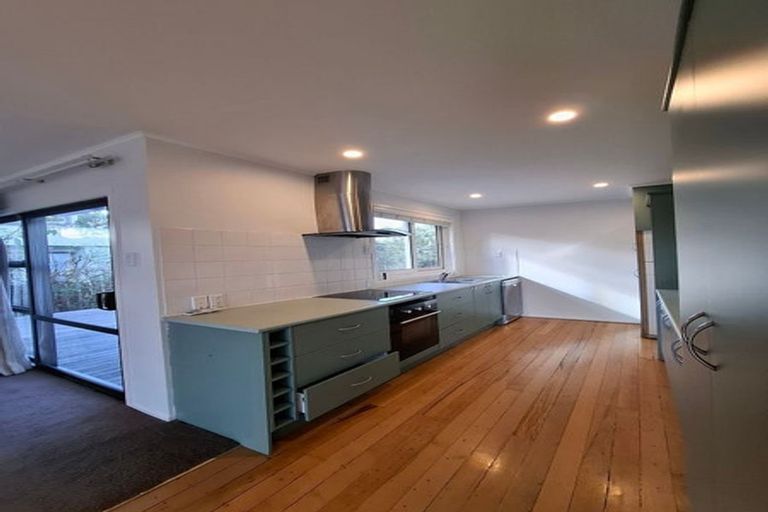 Photo of property in 22a Kirrie Avenue, Te Atatu South, Auckland, 0610