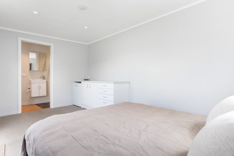 Photo of property in 32 Robinson Street, Cambridge, 3434