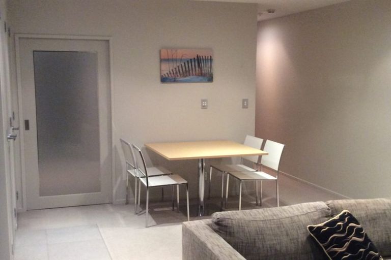 Photo of property in Shoal Haven Apartments, 112a/130 Anzac Street, Takapuna, Auckland, 0622