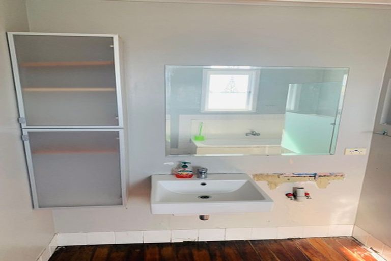 Photo of property in 147 Rosier Road, Glen Eden, Auckland, 0602