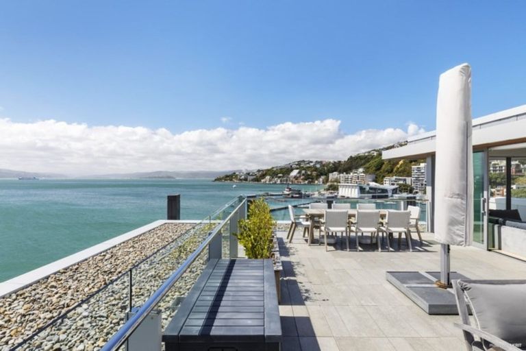 Photo of property in Clyde Quay Wharf, 8u5a Clyde Quay Wharf, Te Aro, Wellington, 6011