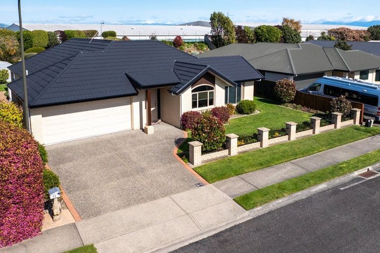 Photo of property in 13 Kendall View, Stoke, Nelson, 7011