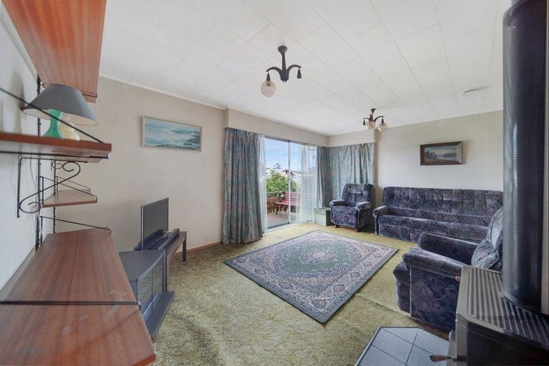 Photo of property in 70 Walworth Avenue, Pakuranga Heights, Auckland, 2010