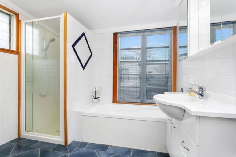 Photo of property in 160 King Street, Cambridge, 3434